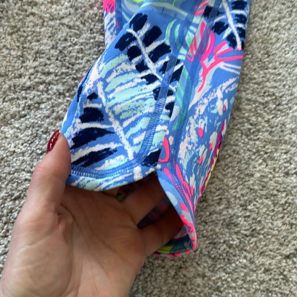 Lilly Pulitzer Luxletic Weekender Cropped Leggings - Picture 4 of 7